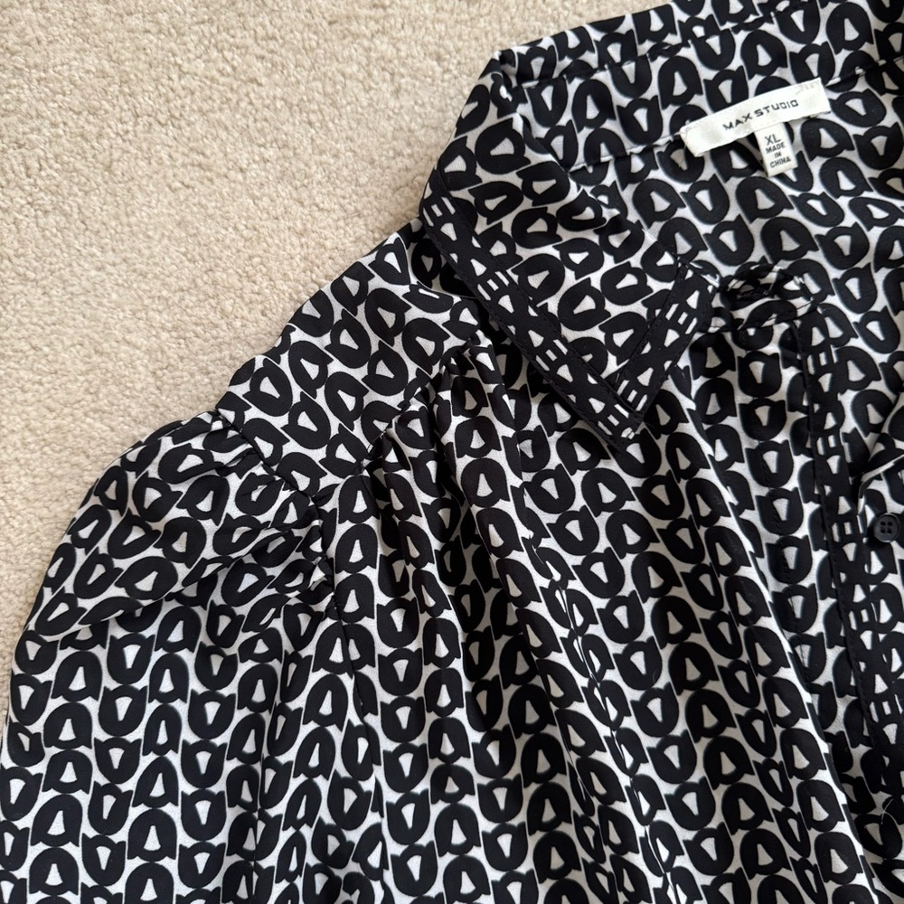 Max Studio Black and White Long Sleeve Dress - Picture 4 of 15